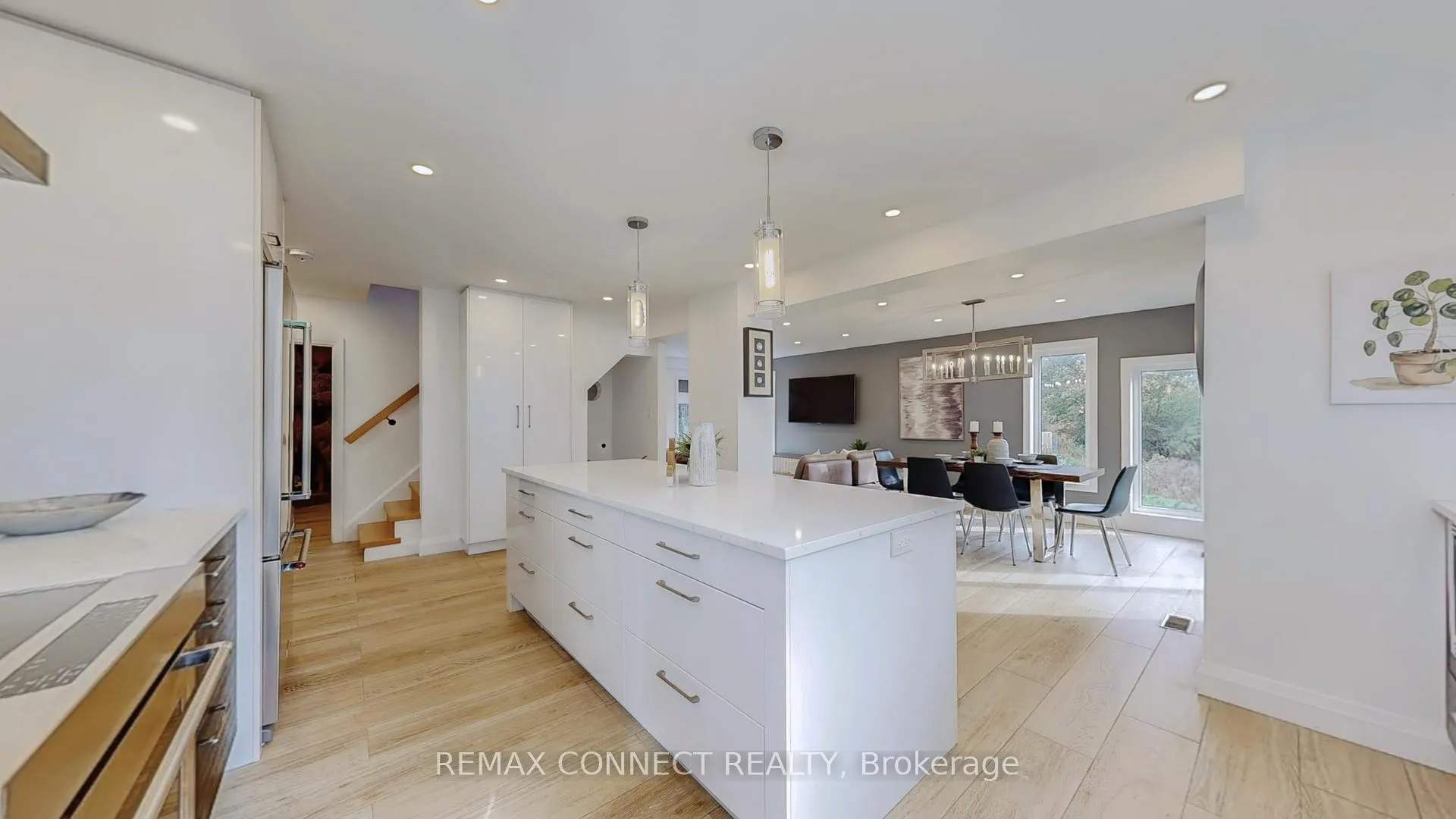 Photo 12 of 1406 Old Forest Road, Pickering, Woodlands — HOMEH