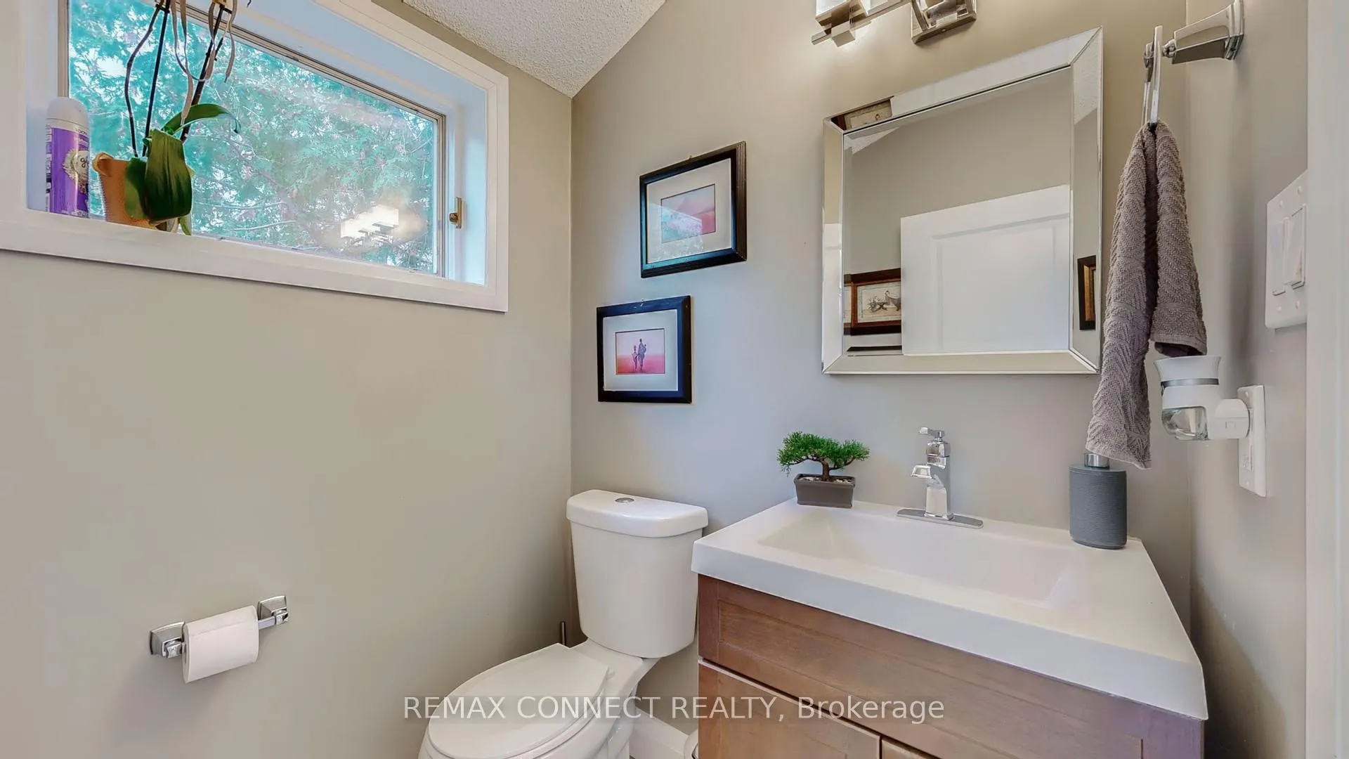 Photo 18 of 1406 Old Forest Road, Pickering, Woodlands — HOMEH