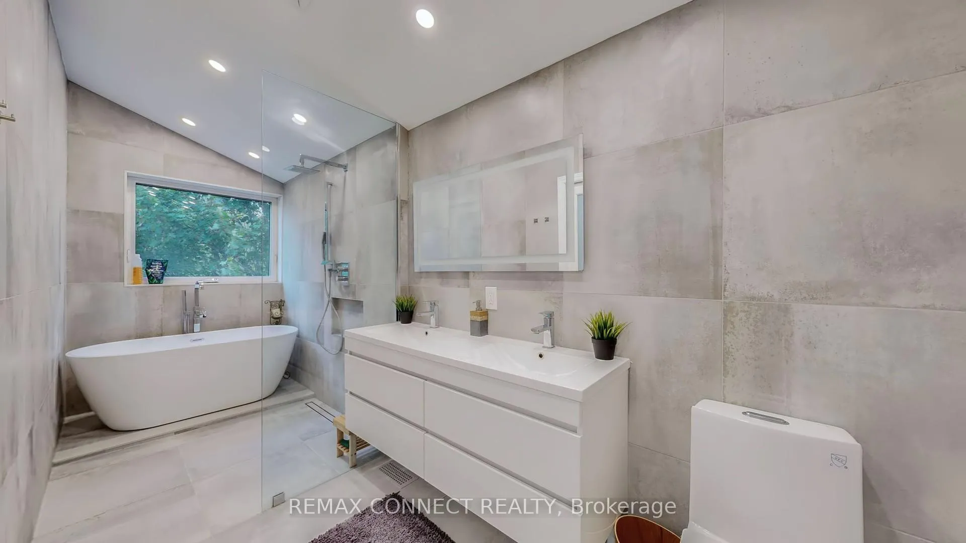 Photo 22 of 1406 Old Forest Road, Pickering, Woodlands — HOMEH