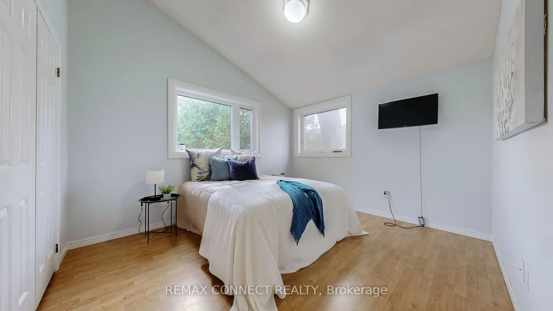 Photo 24 of 1406 Old Forest Road, Pickering, Woodlands — HOMEH