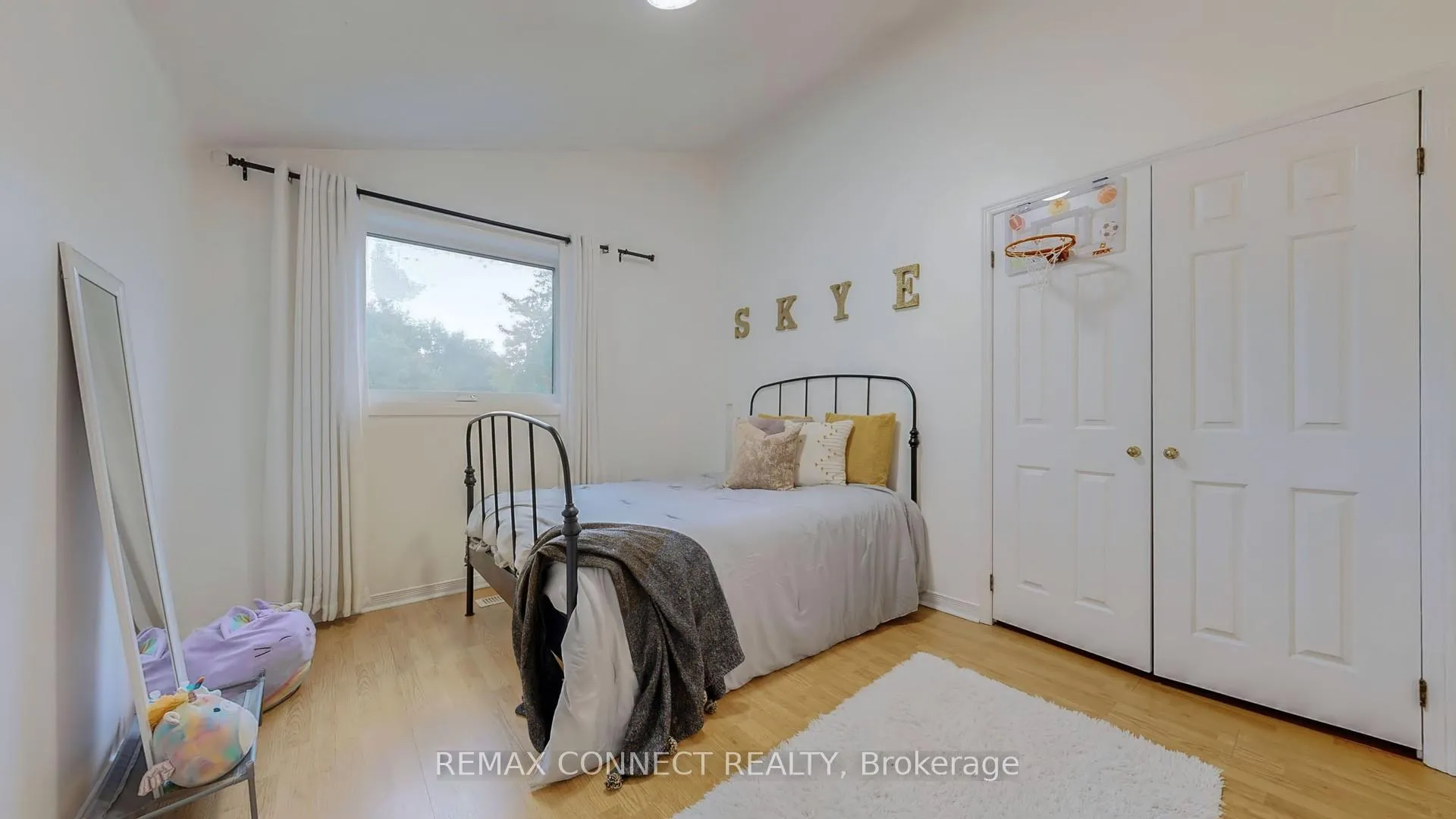 Photo 26 of 1406 Old Forest Road, Pickering, Woodlands — HOMEH