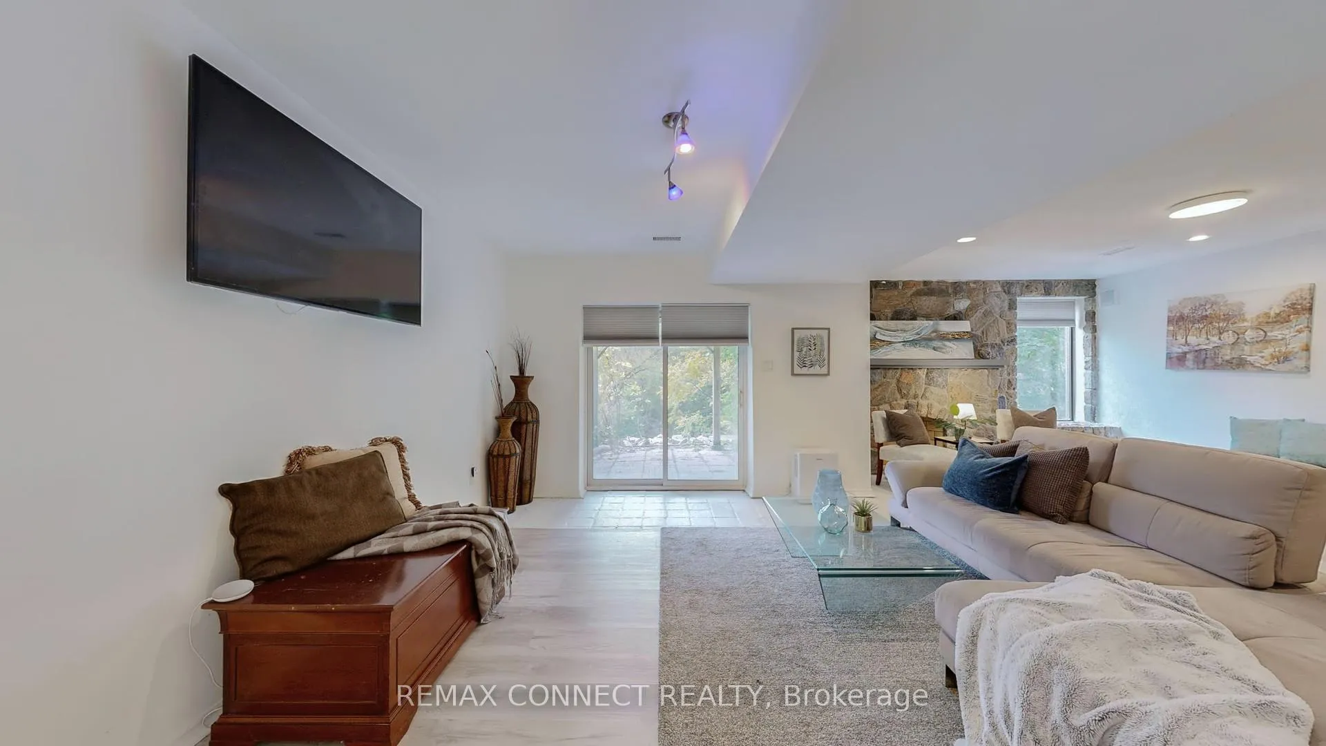 Photo 28 of 1406 Old Forest Road, Pickering, Woodlands — HOMEH