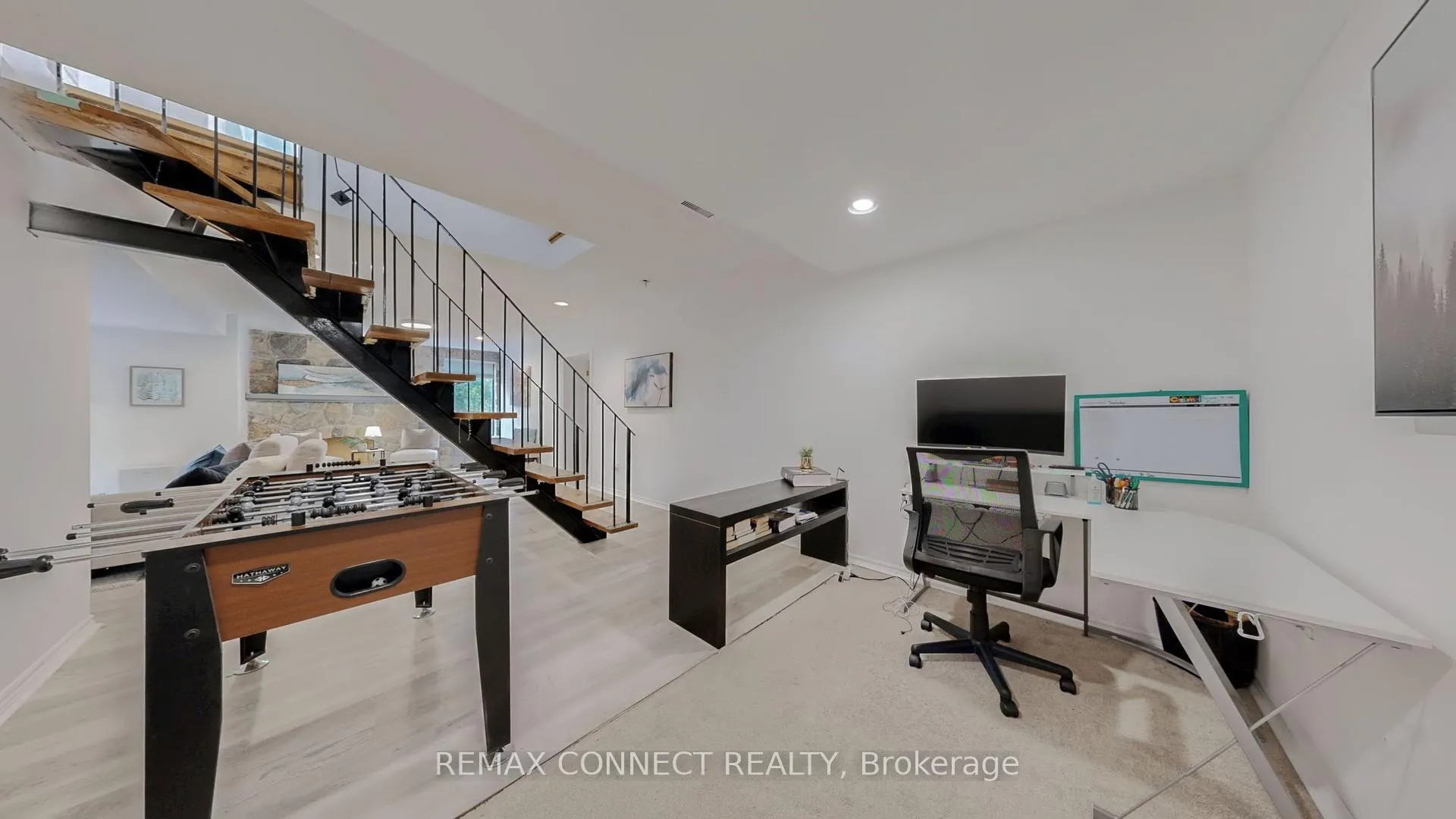 Photo 30 of 1406 Old Forest Road, Pickering, Woodlands — HOMEH