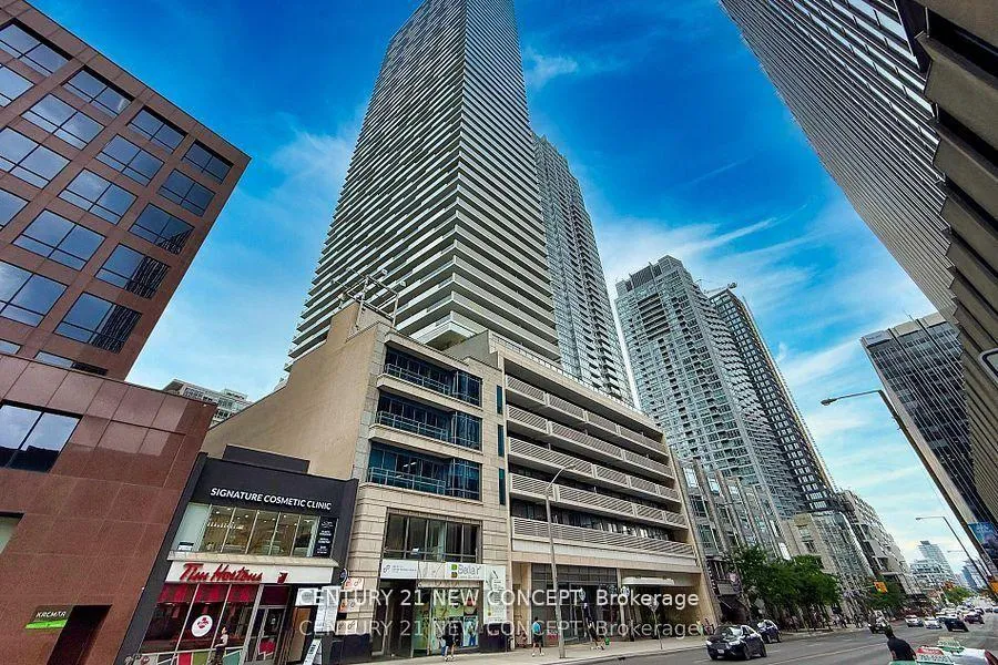 Front of Unit 4206, 2221 Yonge Street