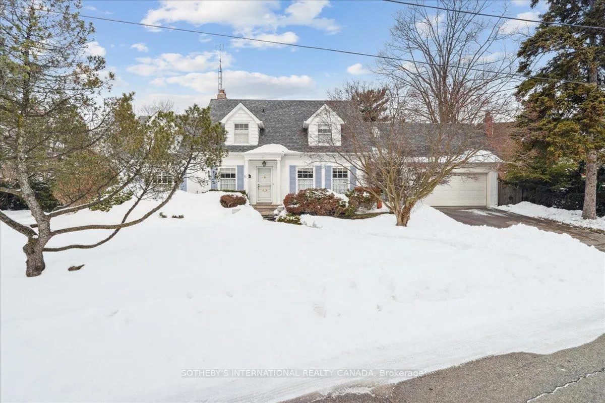 Photo 2 of 5 Moorehill Drive, Toronto, Leaside — HOMEH