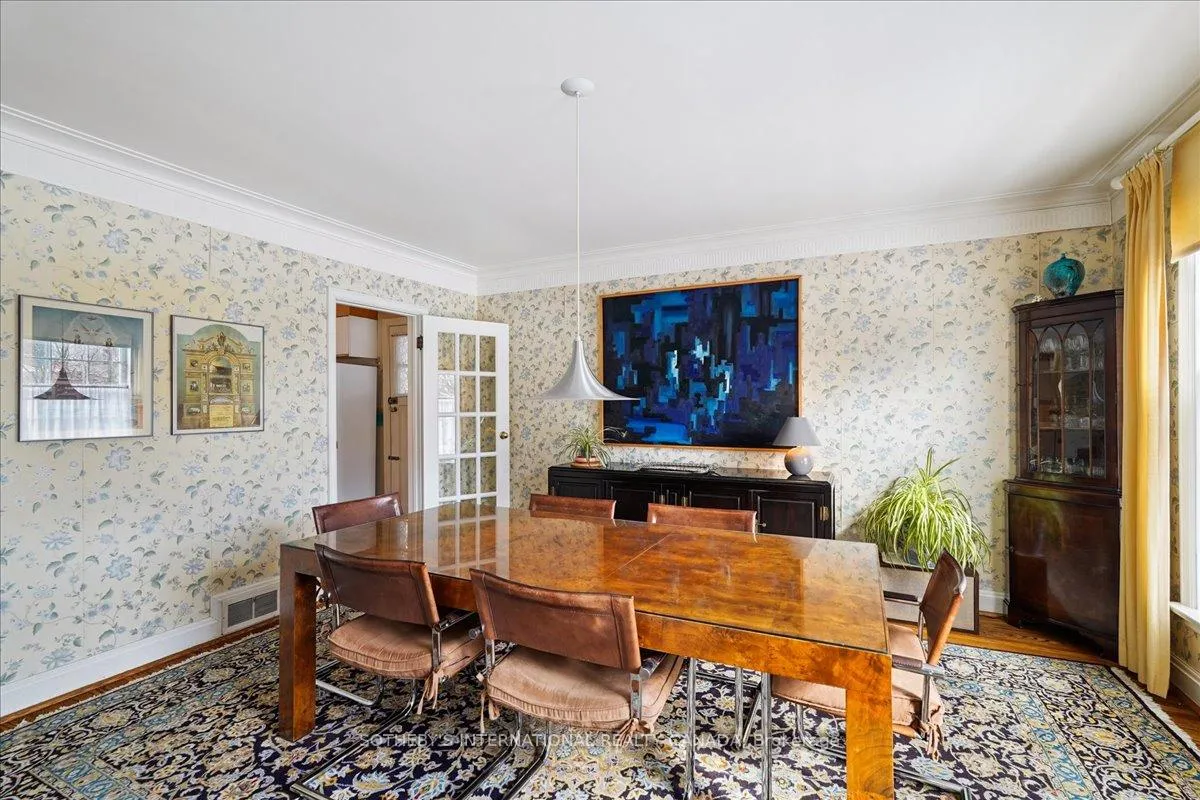 Photo 8 of 5 Moorehill Drive, Toronto, Leaside — HOMEH