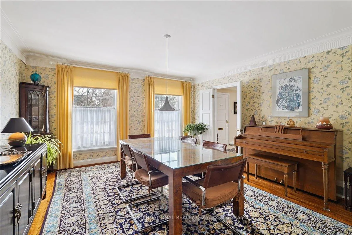 Photo 9 of 5 Moorehill Drive, Toronto, Leaside — HOMEH