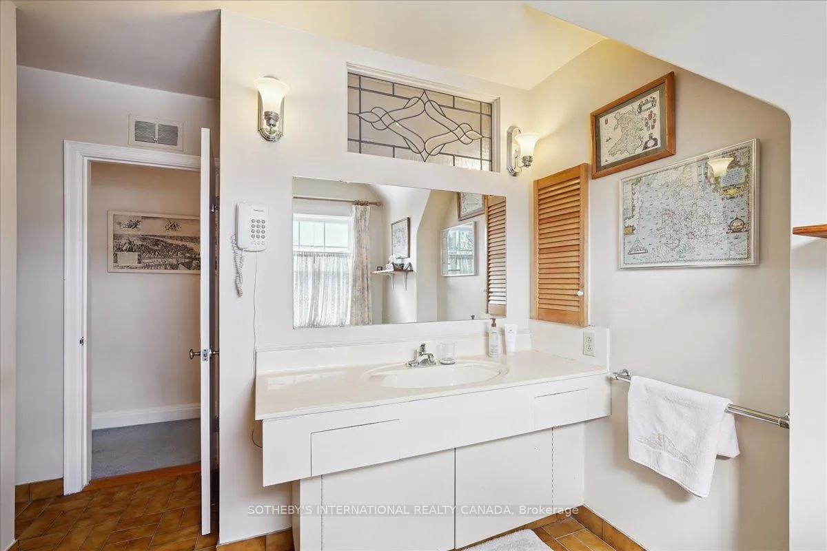 Photo 25 of 5 Moorehill Drive, Toronto, Leaside — HOMEH