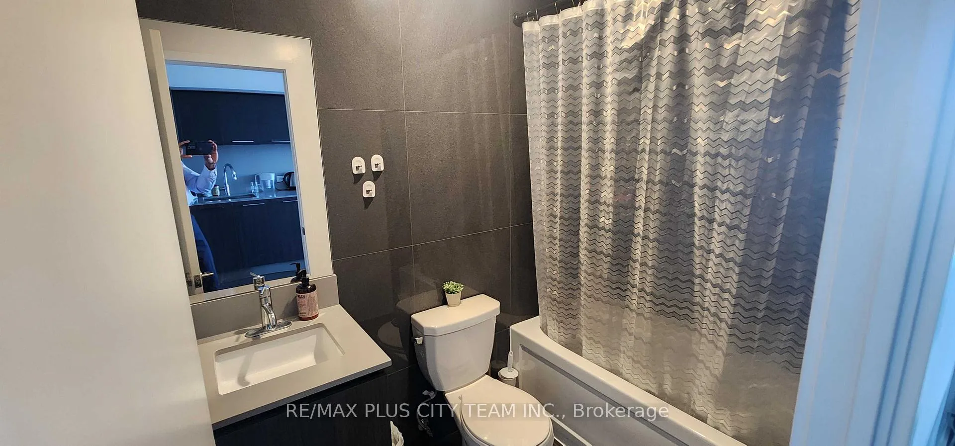 Photo 7 of Unit 1006, 45 Baseball Place, Toronto, South Riverdale — HOMEH