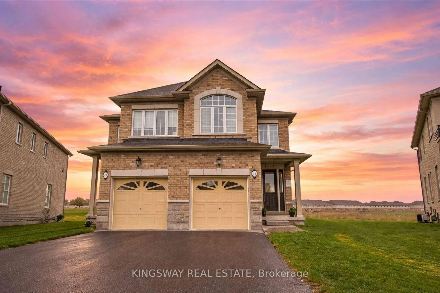 Photo 1 of 24 Narbonne Crescent, Hamilton, Stoney Creek Mountain — HOMEH