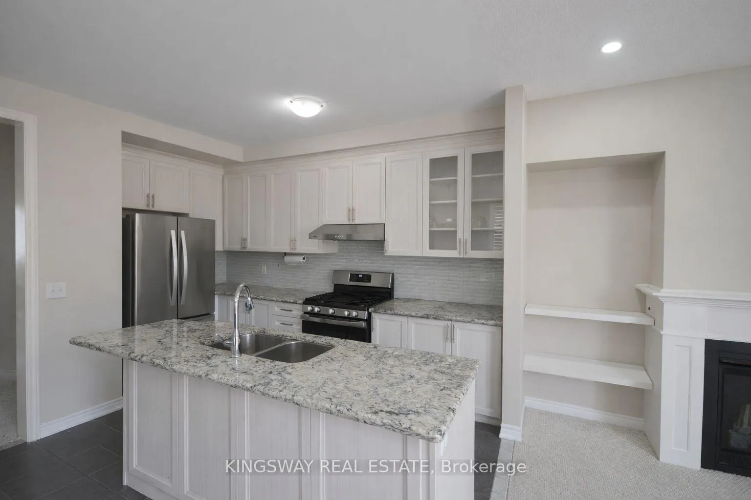 Photo 7 of 24 Narbonne Crescent, Hamilton, Stoney Creek Mountain — HOMEH