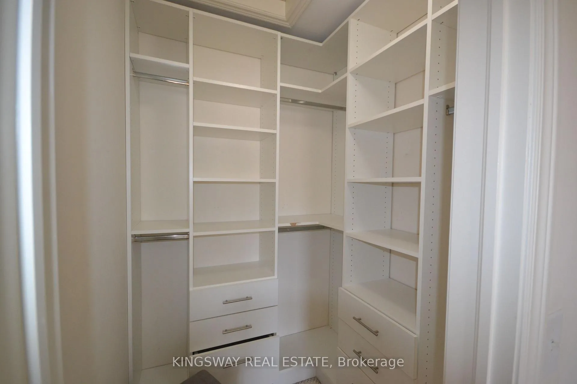 Photo 15 of 24 Narbonne Crescent, Hamilton, Stoney Creek Mountain — HOMEH