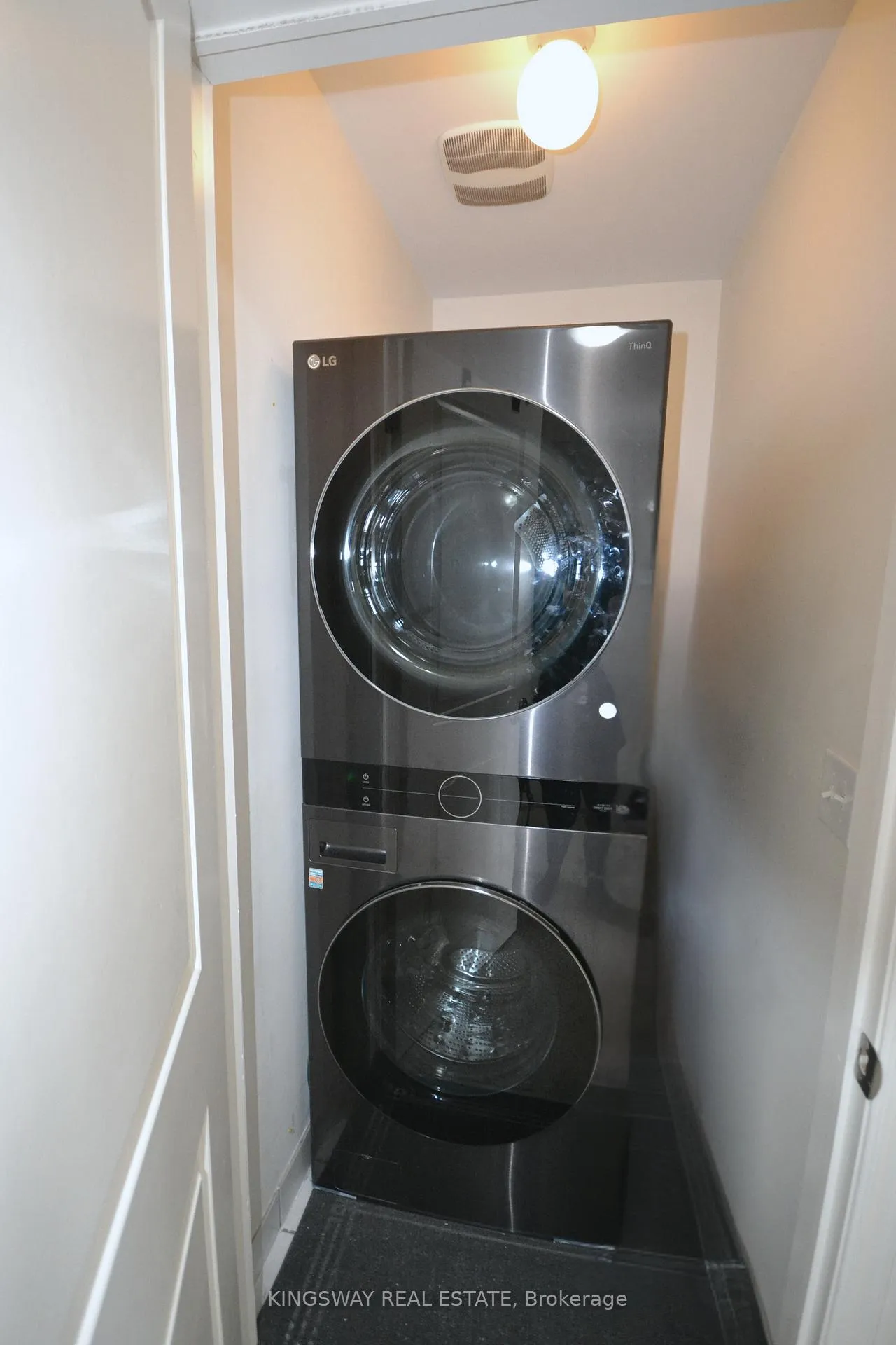 Photo 19 of 24 Narbonne Crescent, Hamilton, Stoney Creek Mountain — HOMEH