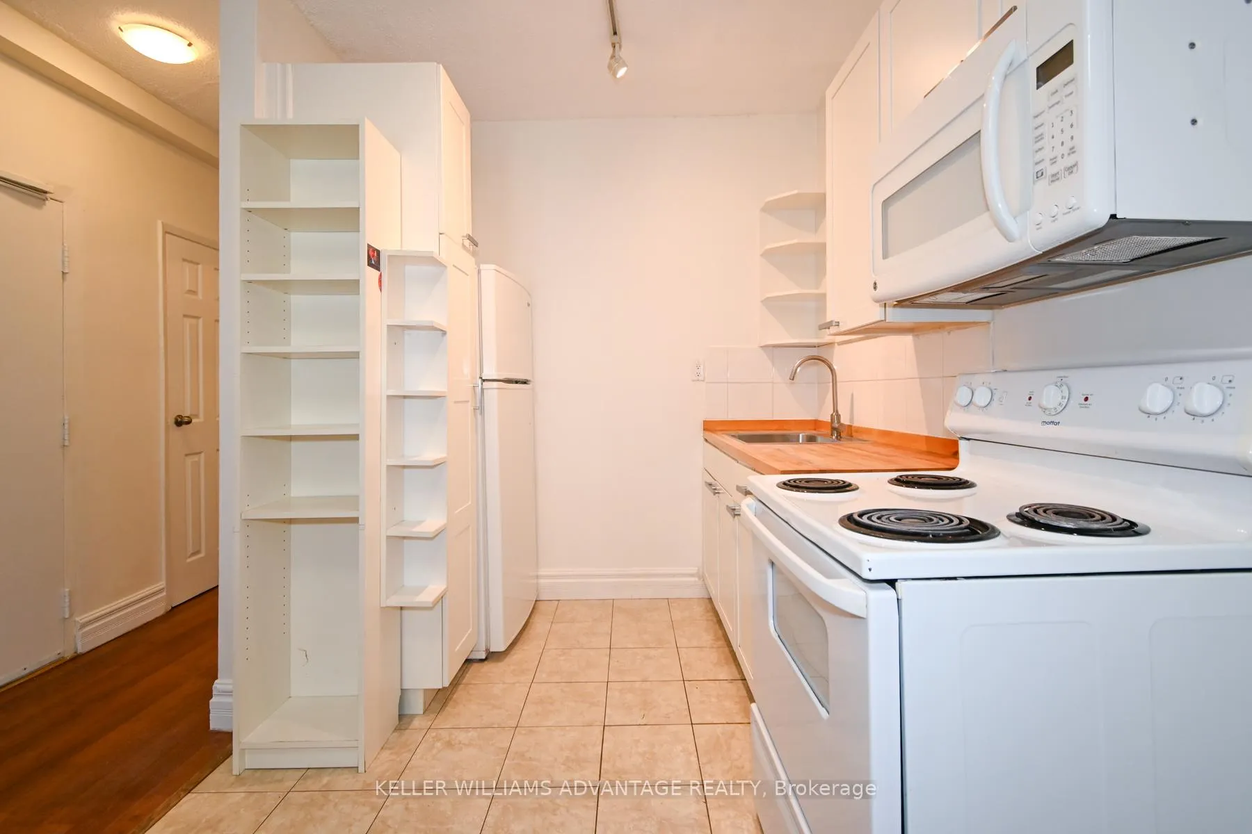 Photo 8 of Unit A, 242 Highfield Road, Toronto, Greenwood-Coxwell — HOMEH