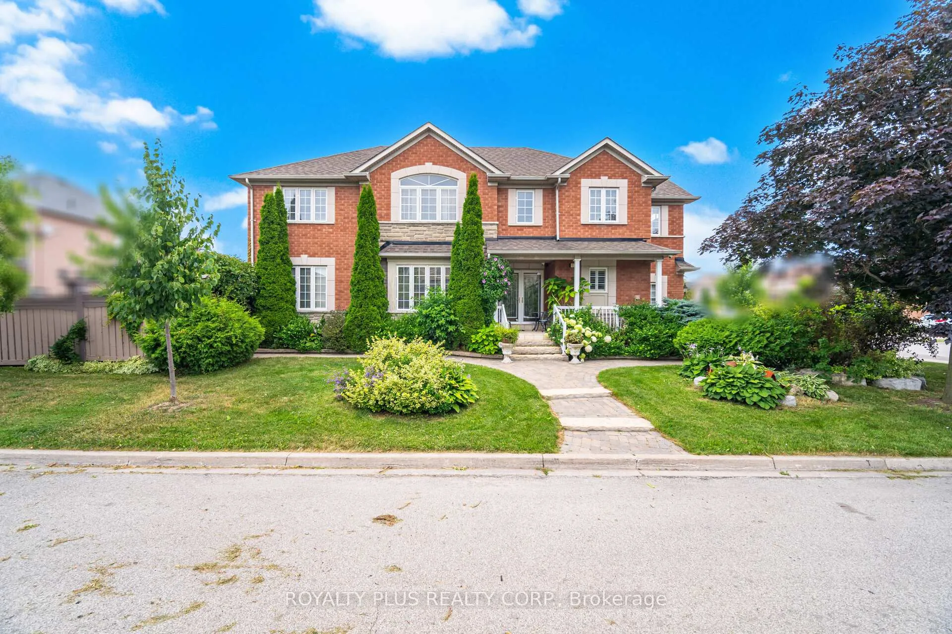 Photo 2 of 116 Frank Johnston Road, Caledon, Bolton West — HOMEH