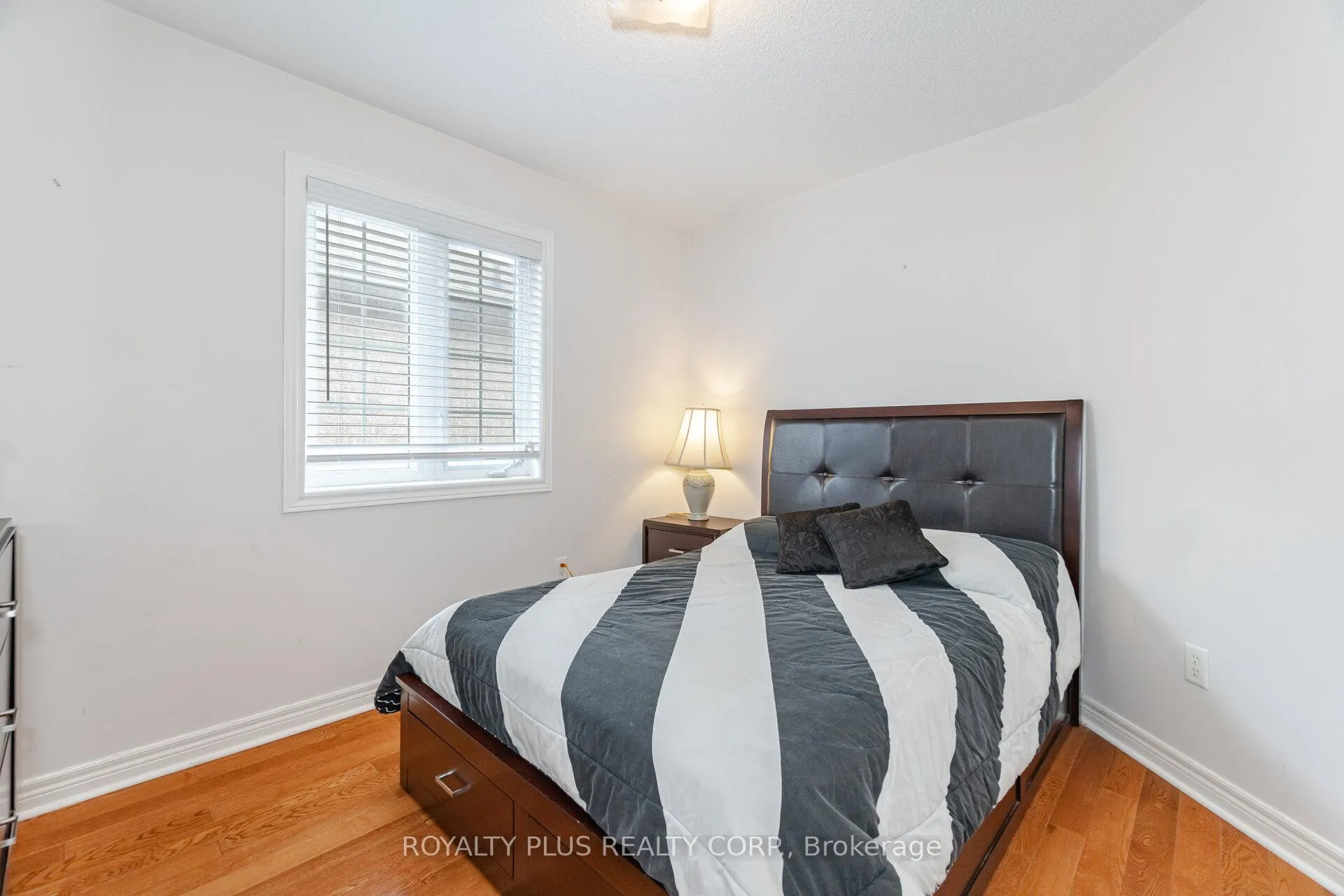 Photo 27 of 116 Frank Johnston Road, Caledon, Bolton West — HOMEH