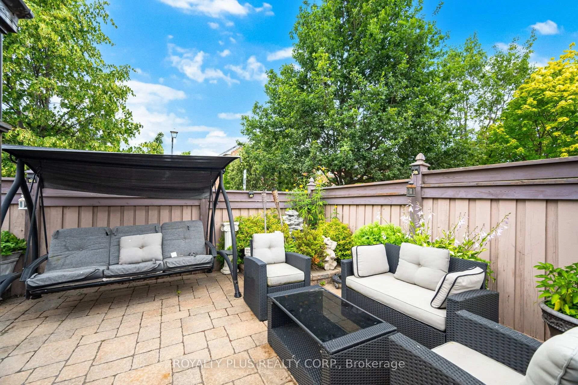 Photo 86 of 116 Frank Johnston Road, Caledon, Bolton West — HOMEH