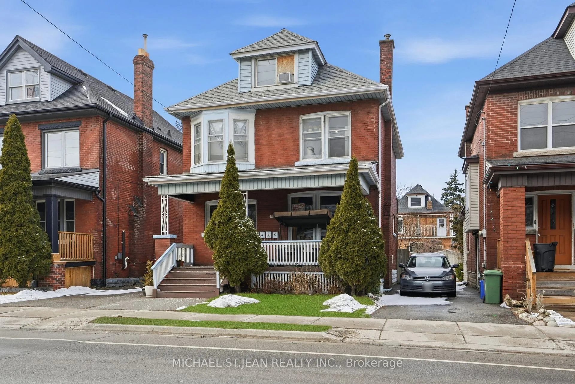 Photo 3 of 68 Gage Avenue S, Hamilton, Stipley — HOMEH