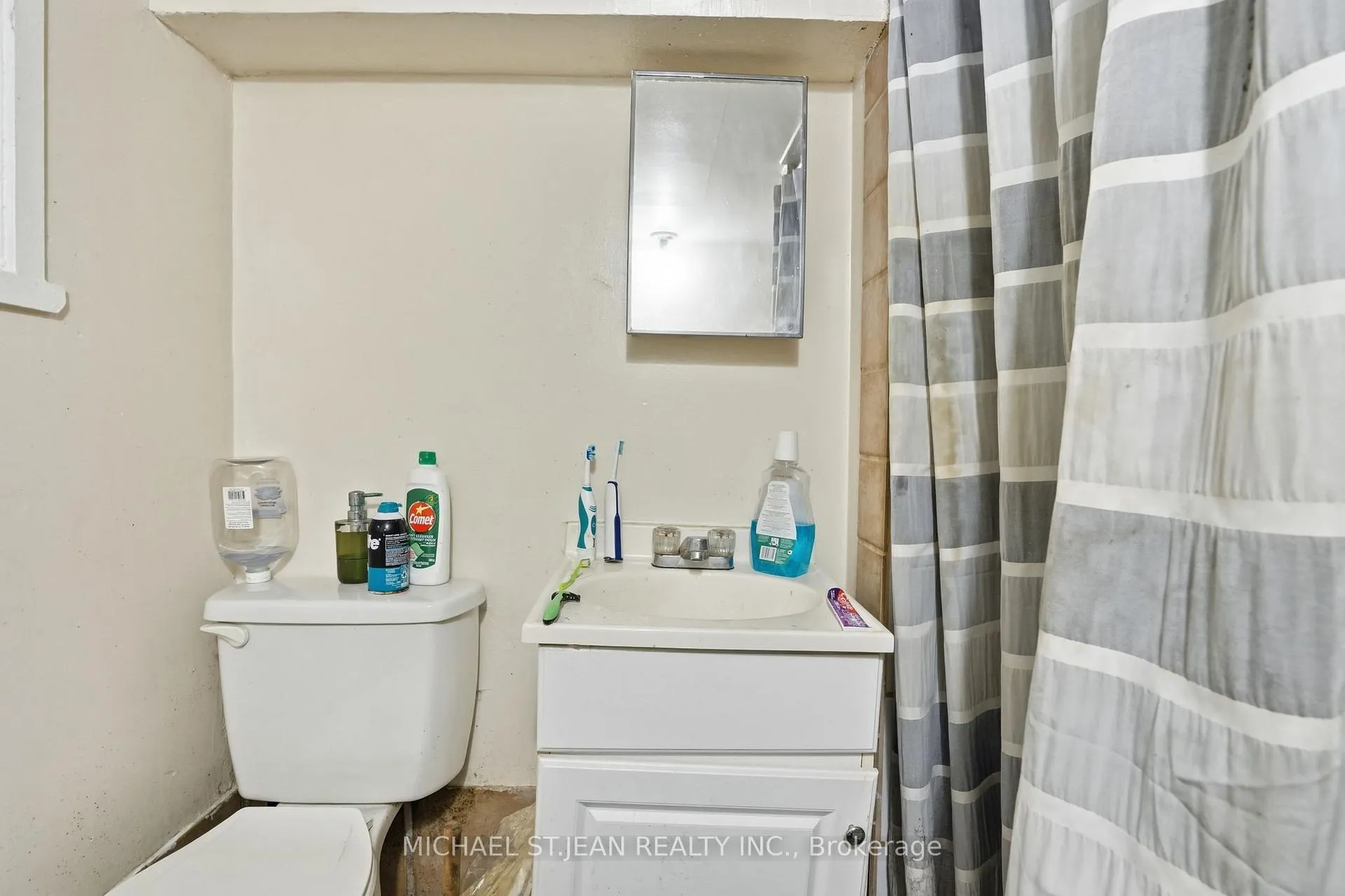 Photo 20 of 68 Gage Avenue S, Hamilton, Stipley — HOMEH