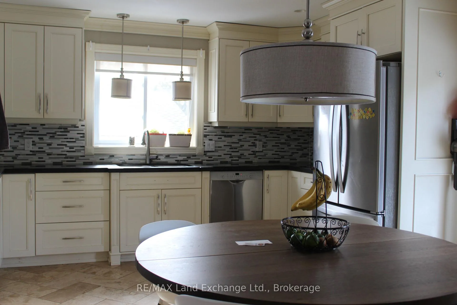 Photo 3 of 924 Parkplace Place N, Huron-Kinloss — HOMEH