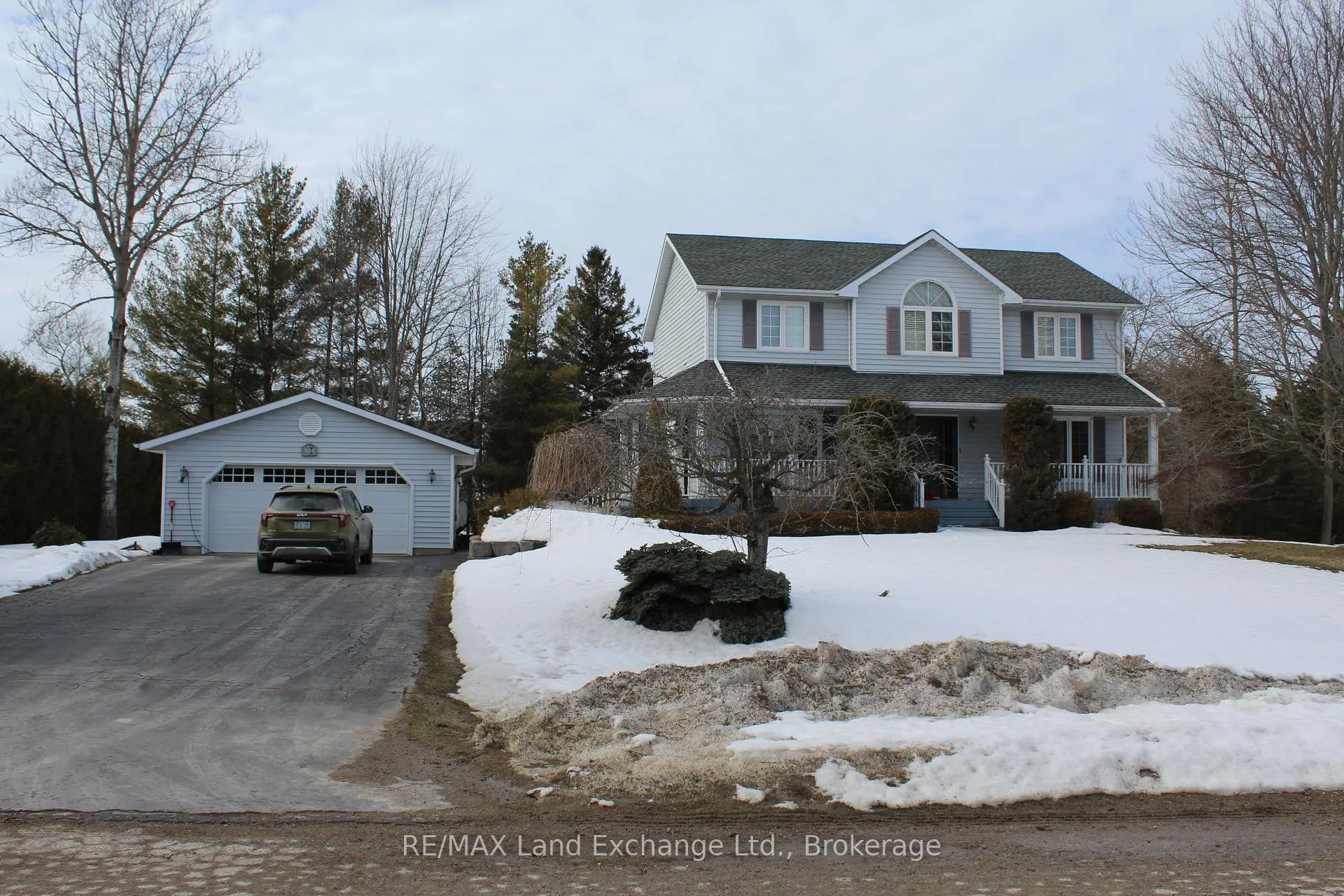 Photo 10 of 924 Parkplace Place N, Huron-Kinloss — HOMEH
