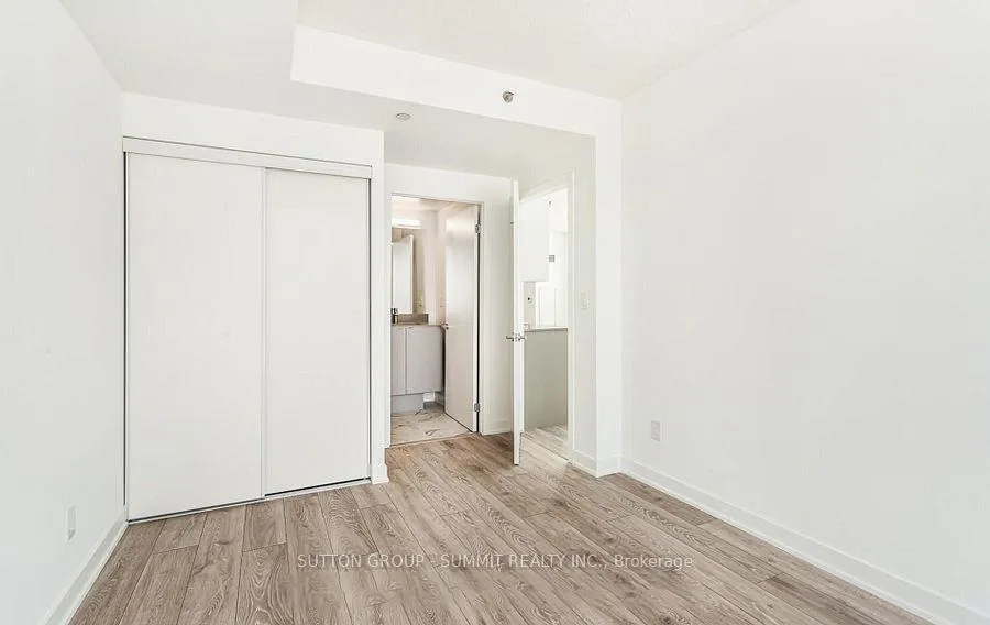 Photo 7 of Unit A 408, 3210 Dakota Common, Burlington, Alton — HOMEH