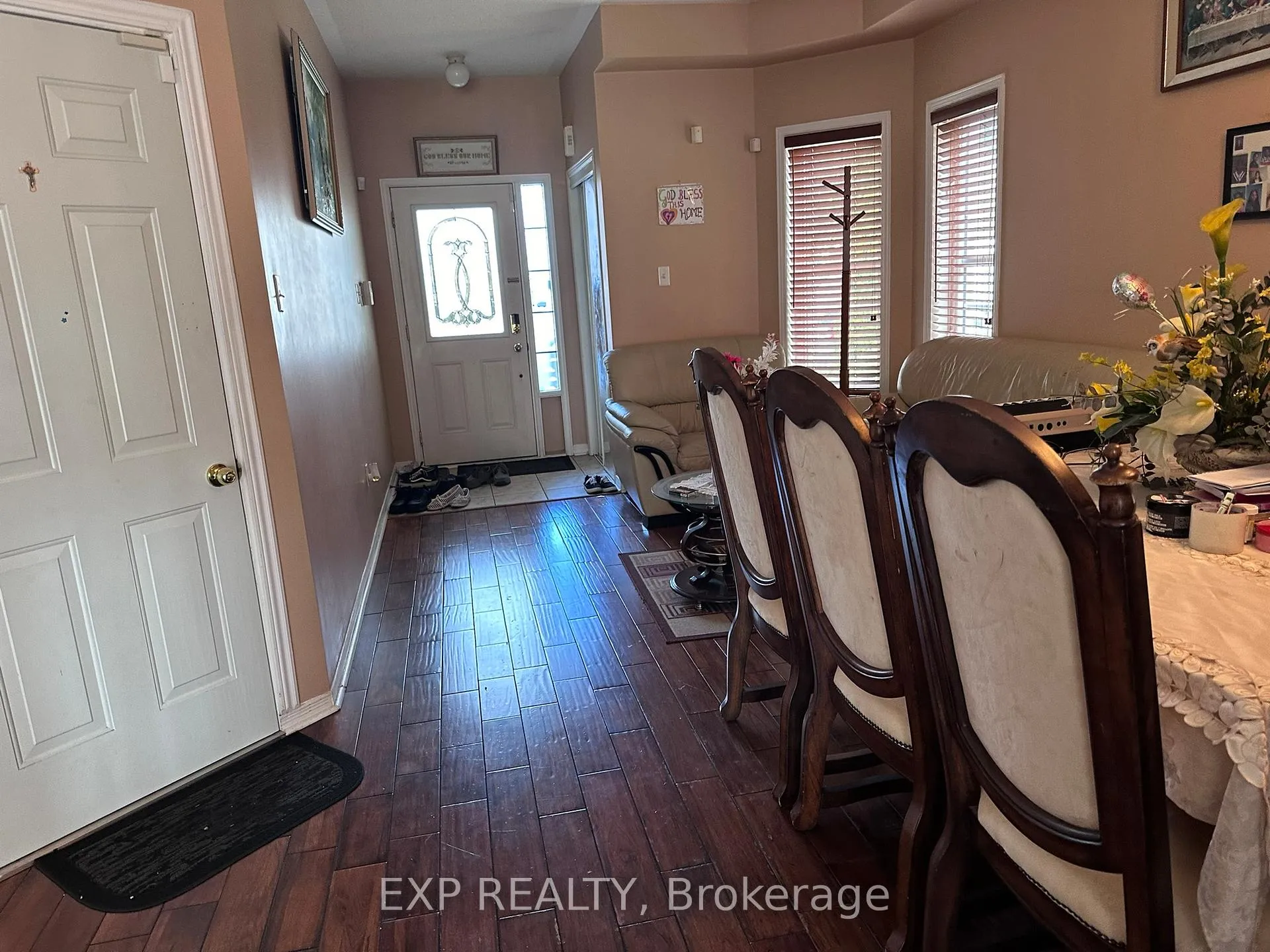 Photo 2 of 60 Oranmore Crescent, Brampton, Credit Valley — HOMEH