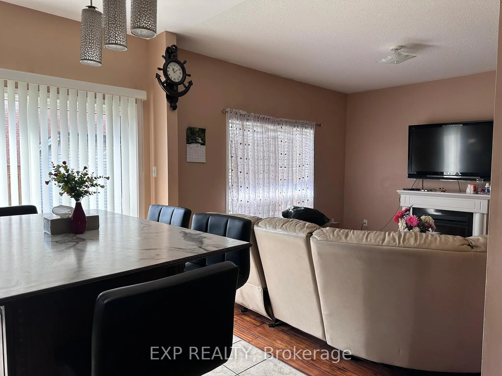Photo 6 of 60 Oranmore Crescent, Brampton, Credit Valley — HOMEH