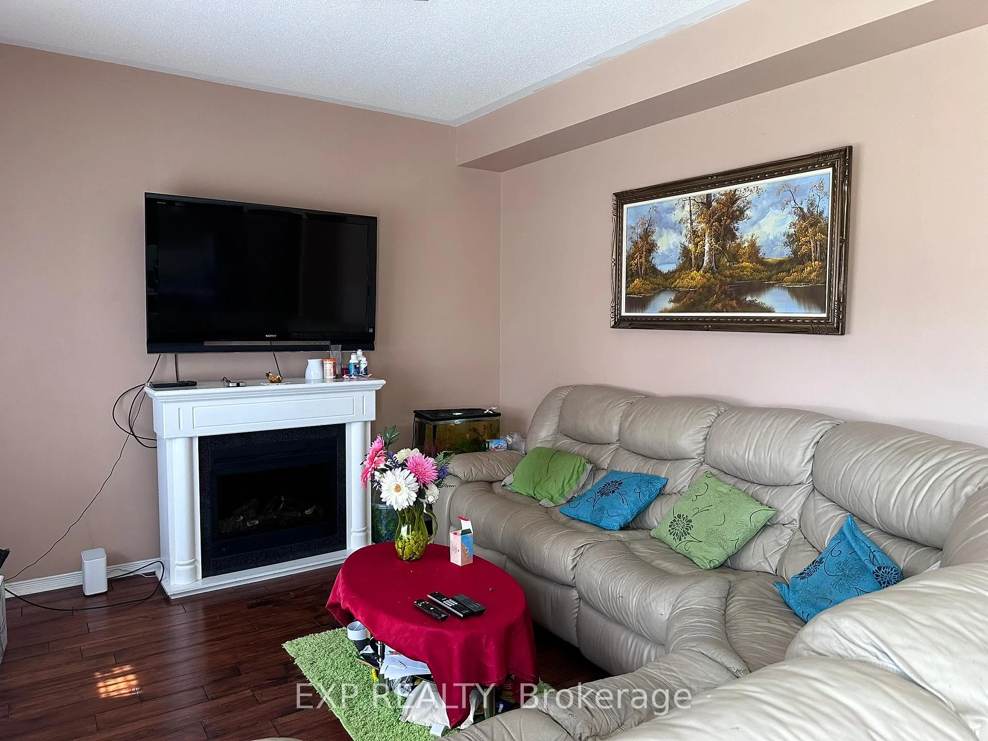 Photo 10 of 60 Oranmore Crescent, Brampton, Credit Valley — HOMEH