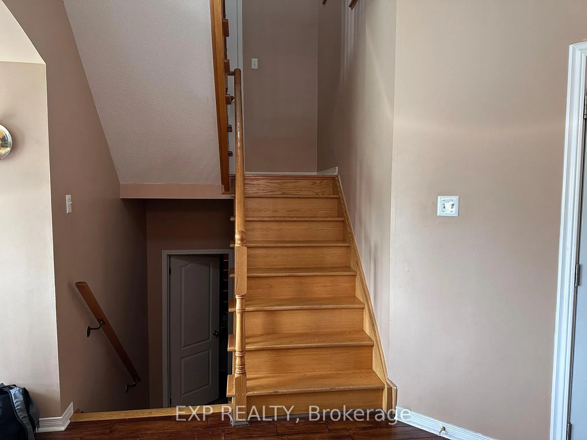 Photo 17 of 60 Oranmore Crescent, Brampton, Credit Valley — HOMEH