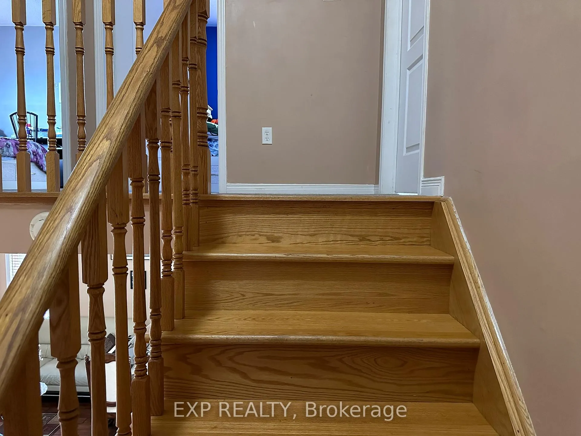 Photo 18 of 60 Oranmore Crescent, Brampton, Credit Valley — HOMEH