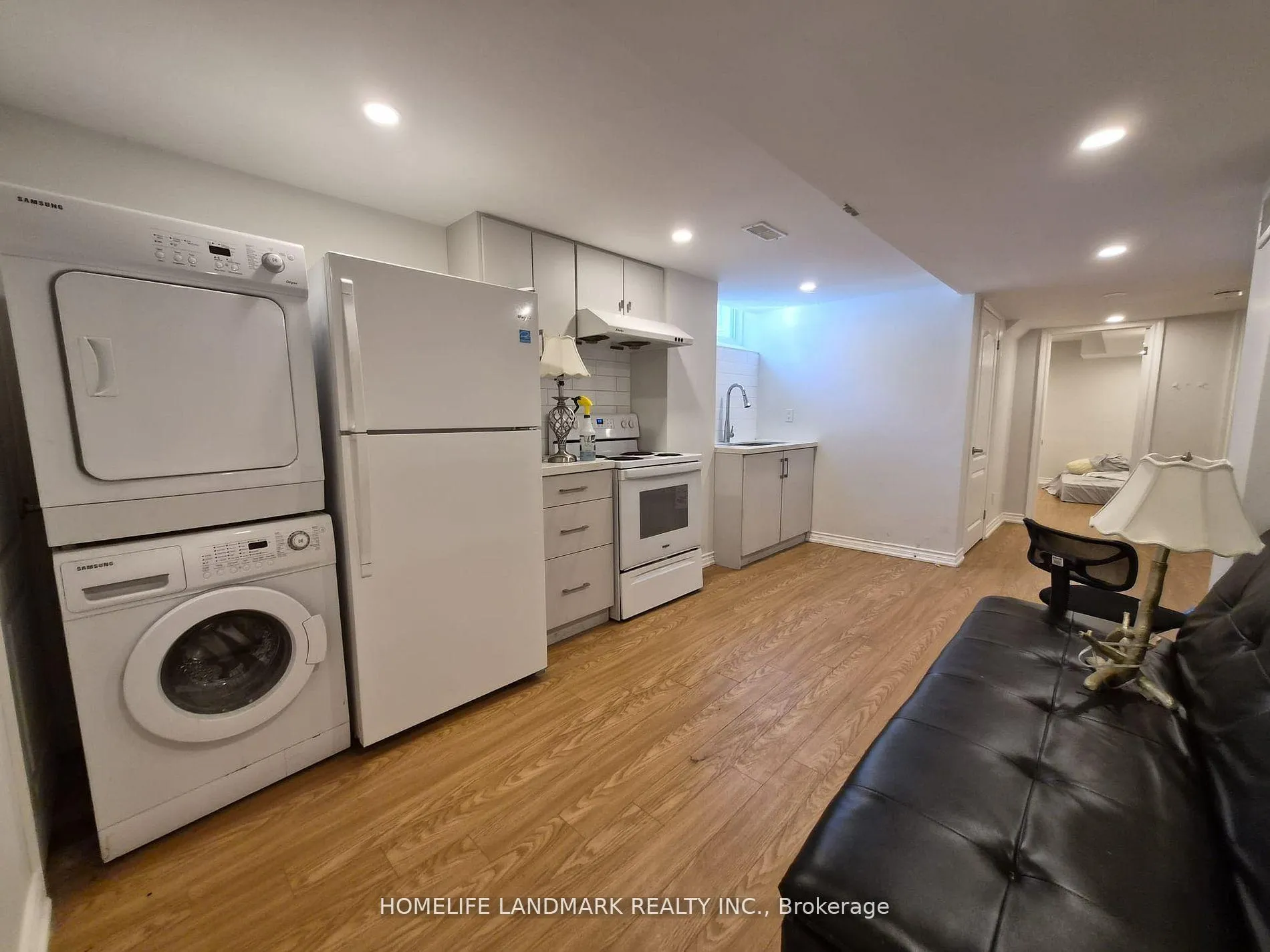 Photo 2 of 26 Catamaran Drive, Wasaga Beach — HOMEH