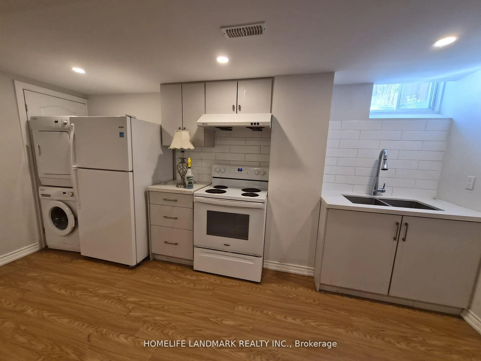 Photo 3 of 26 Catamaran Drive, Wasaga Beach — HOMEH