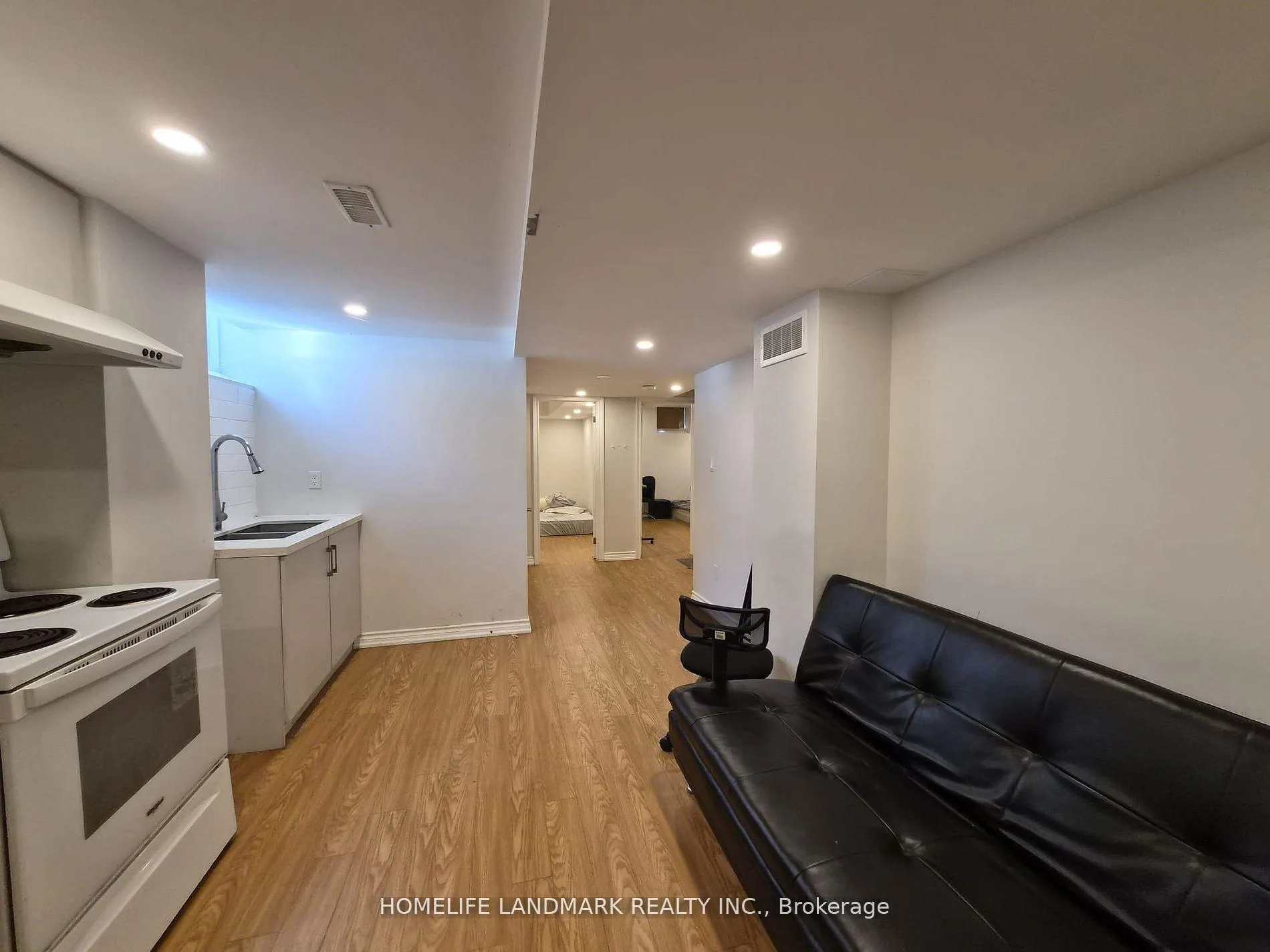Photo 6 of 26 Catamaran Drive, Wasaga Beach — HOMEH