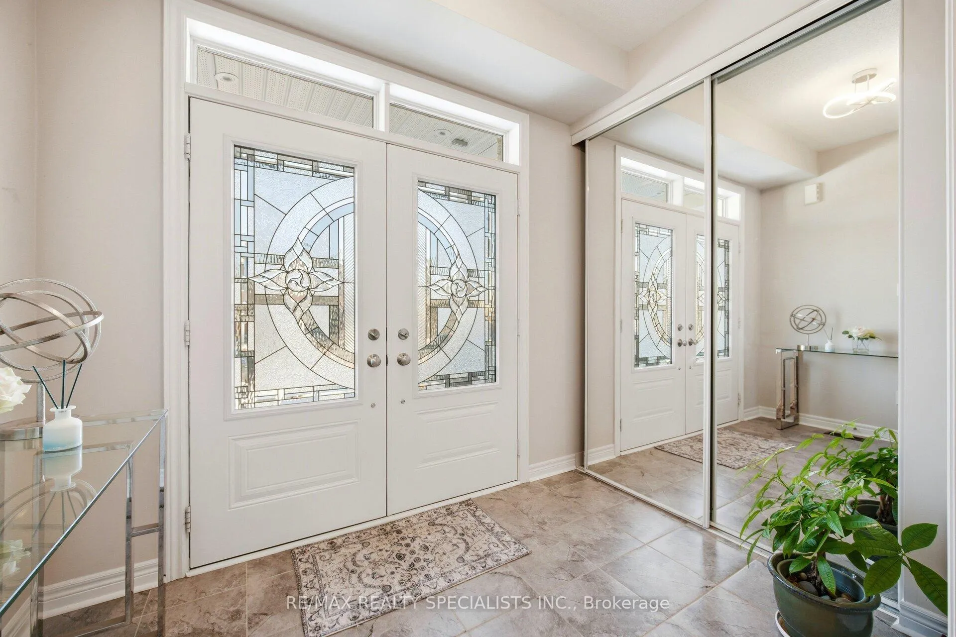 Photo 5 of 4 Oldham Avenue, Brant, Paris — HOMEH