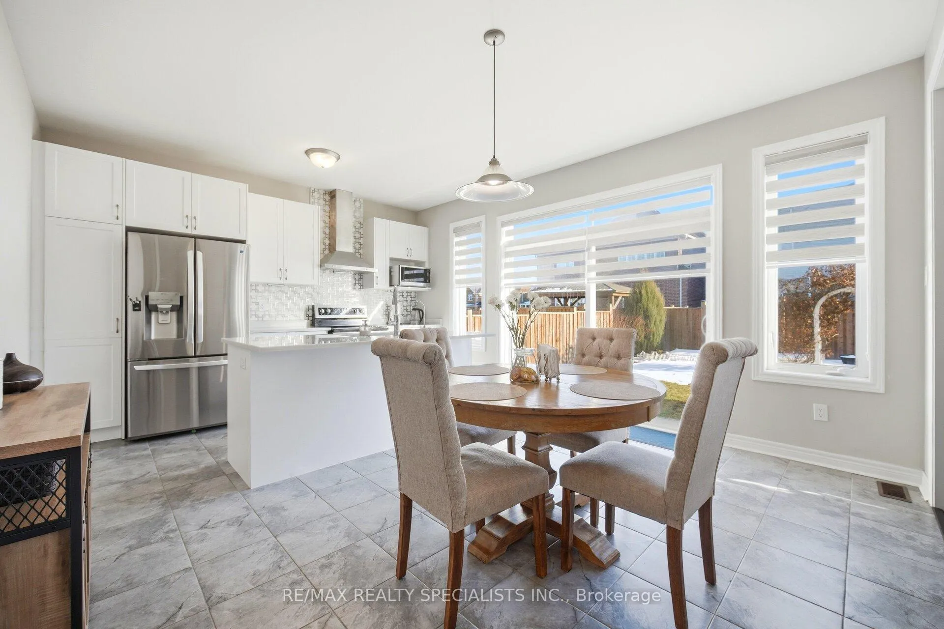 Photo 10 of 4 Oldham Avenue, Brant, Paris — HOMEH