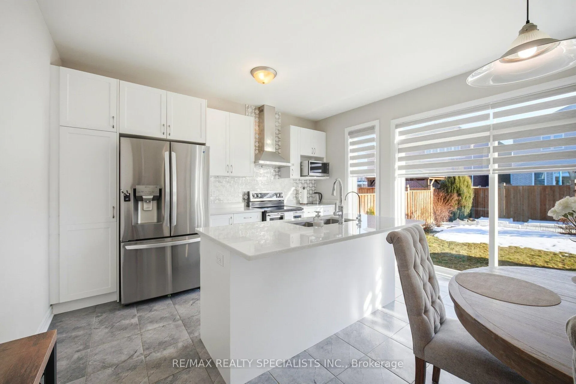 Photo 12 of 4 Oldham Avenue, Brant, Paris — HOMEH