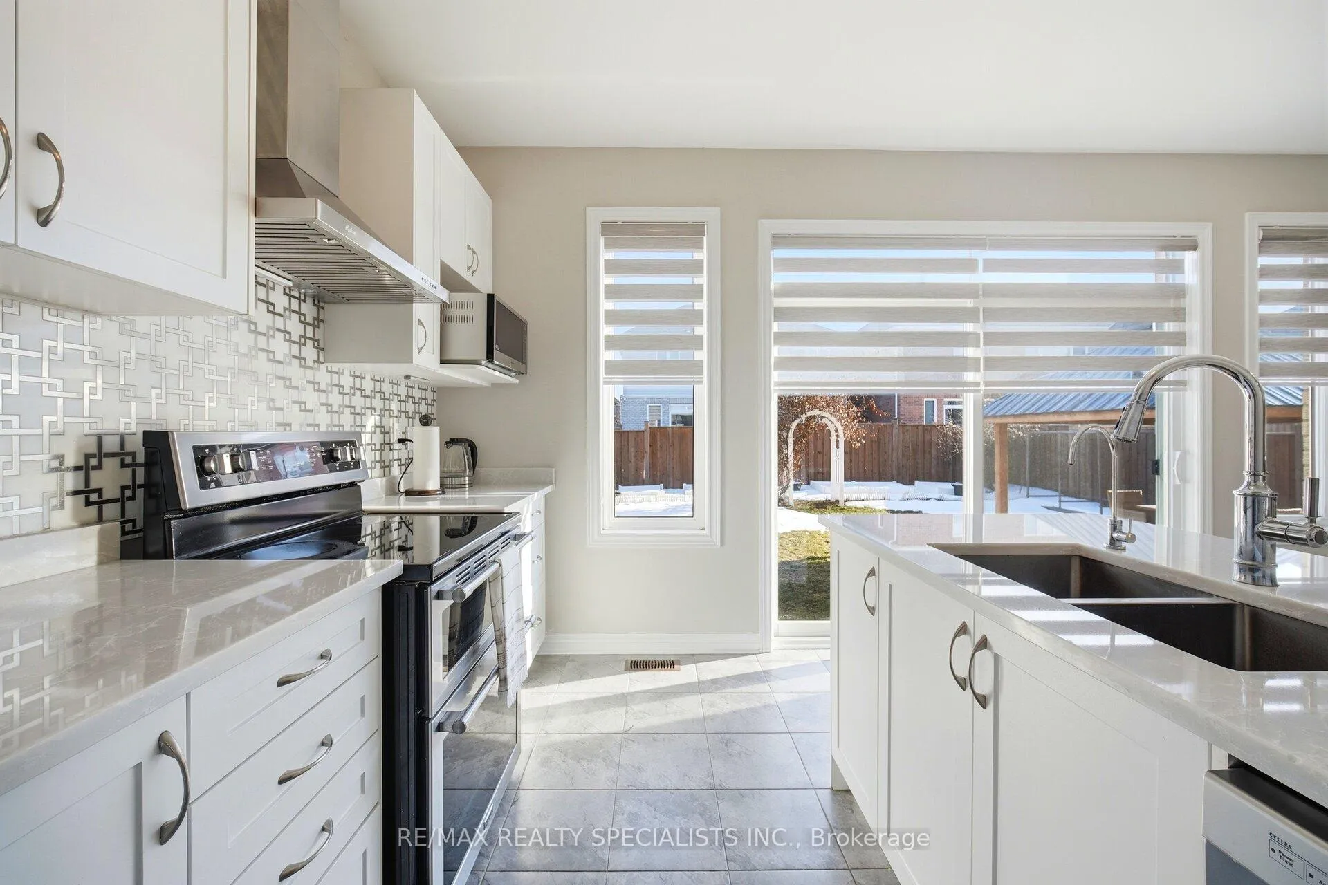 Photo 15 of 4 Oldham Avenue, Brant, Paris — HOMEH