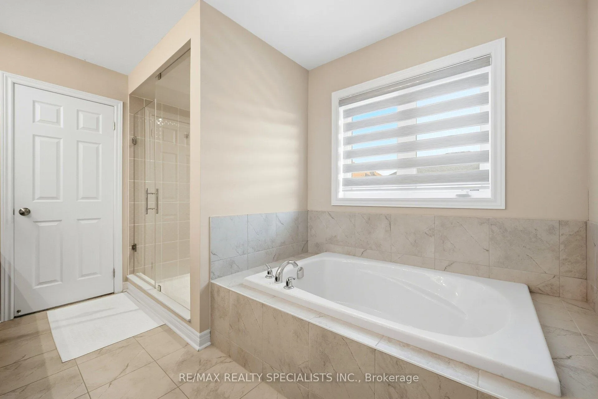 Photo 32 of 4 Oldham Avenue, Brant, Paris — HOMEH