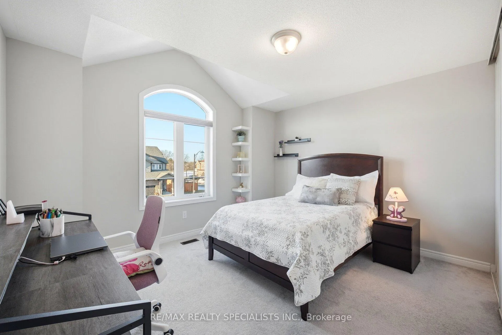 Photo 37 of 4 Oldham Avenue, Brant, Paris — HOMEH
