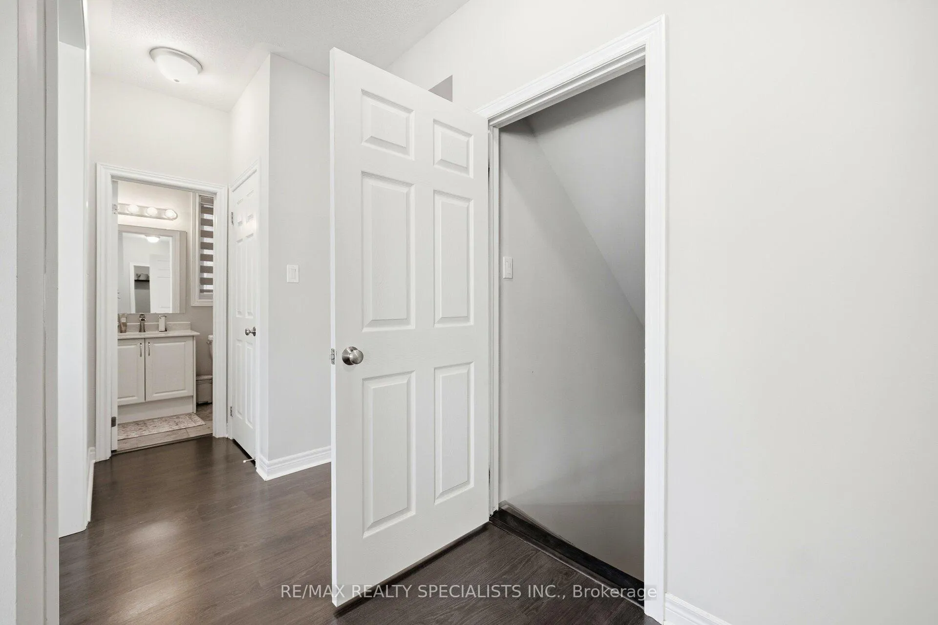 Photo 43 of 4 Oldham Avenue, Brant, Paris — HOMEH