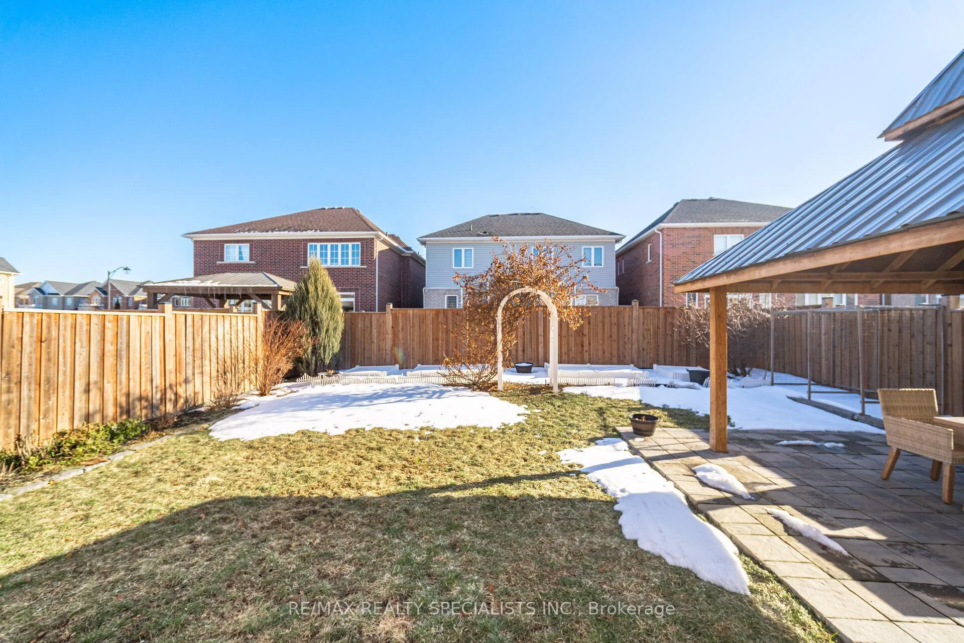 Photo 44 of 4 Oldham Avenue, Brant, Paris — HOMEH
