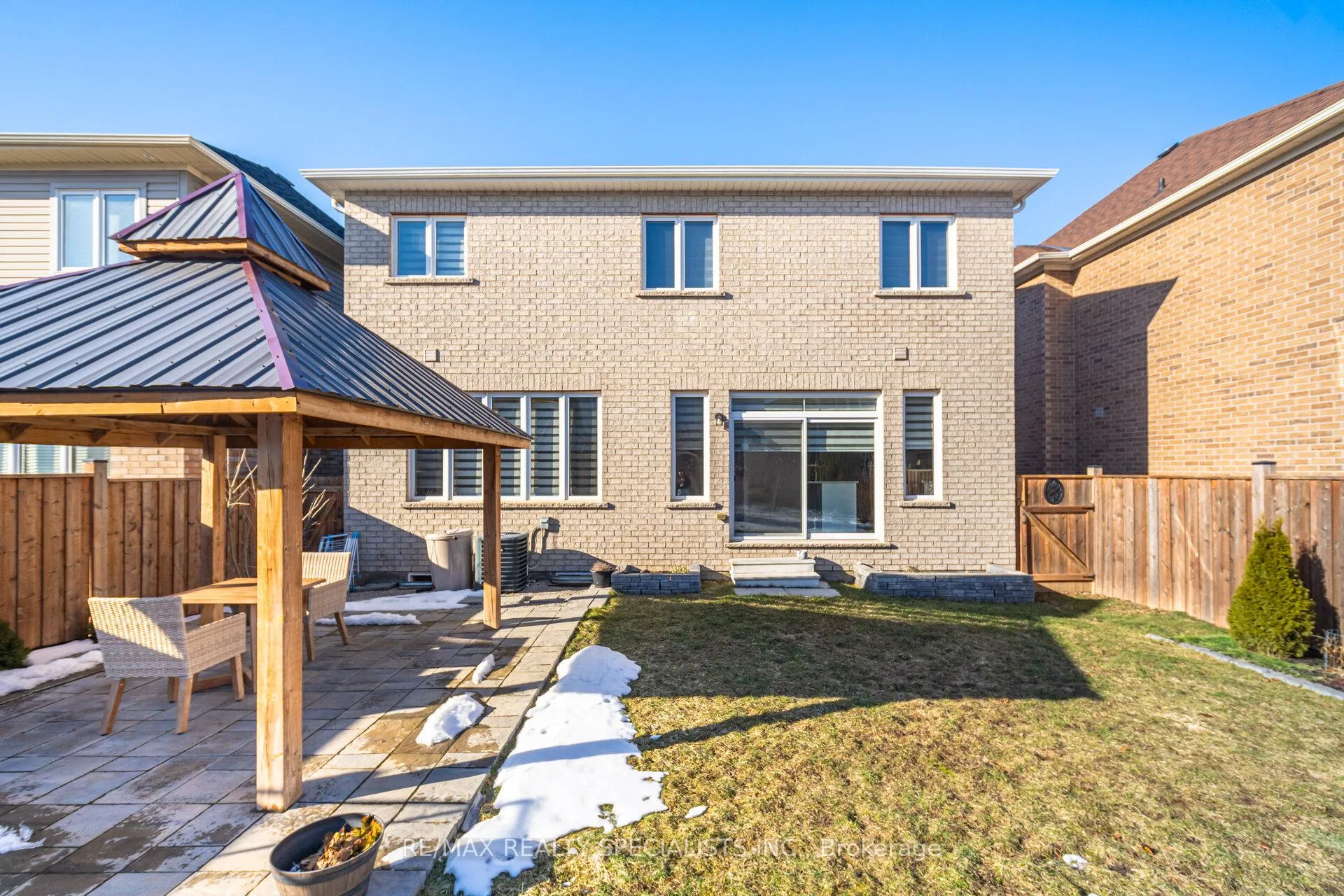 Photo 47 of 4 Oldham Avenue, Brant, Paris — HOMEH