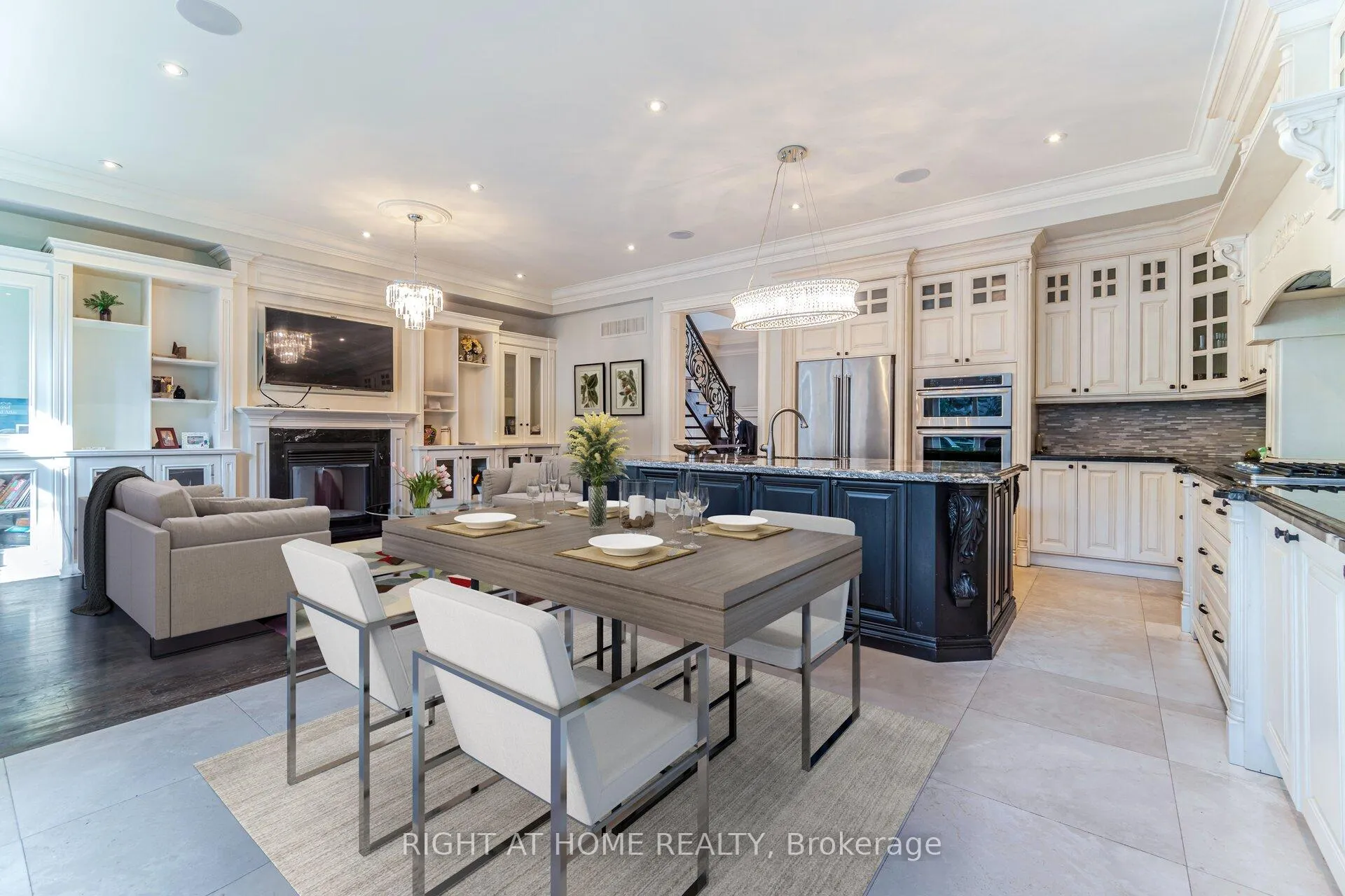 Photo 11 of 12 Walder Avenue, Toronto, Mount Pleasant East — HOMEH