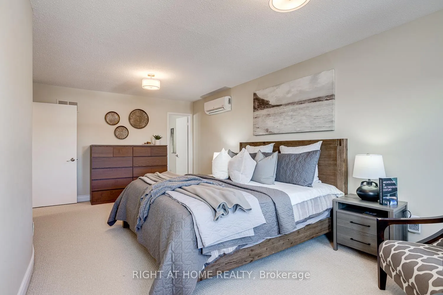 Photo 19 of 606 Chiron Crescent, Pickering, Amberlea — HOMEH