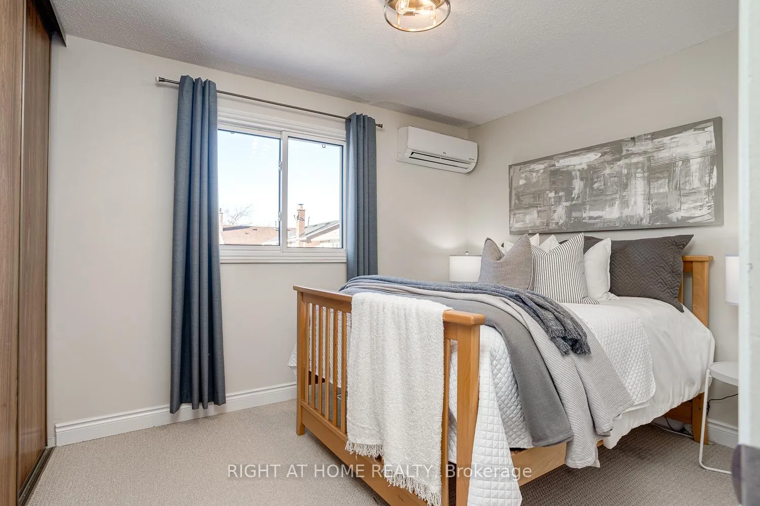 Photo 25 of 606 Chiron Crescent, Pickering, Amberlea — HOMEH