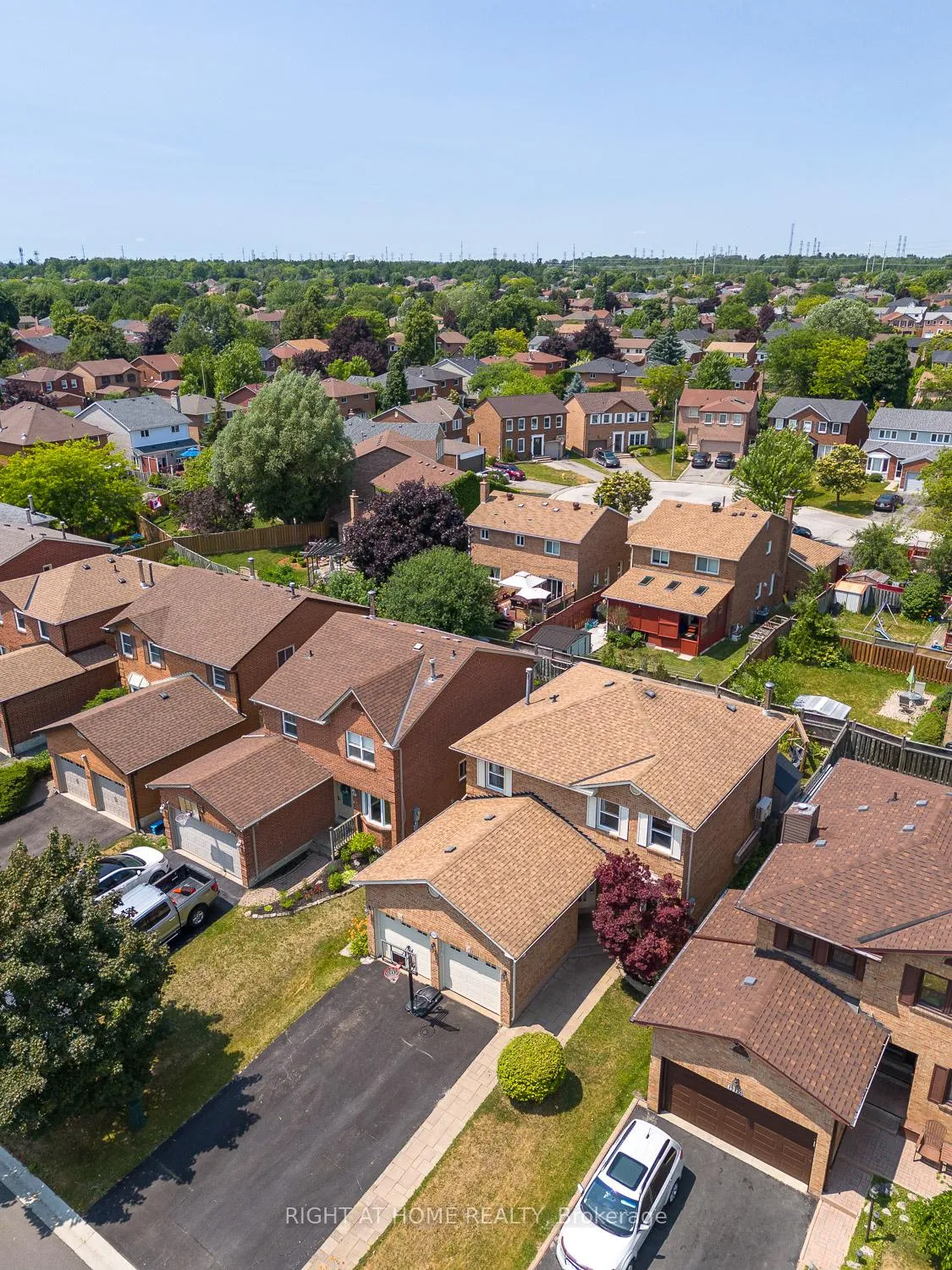 Photo 33 of 606 Chiron Crescent, Pickering, Amberlea — HOMEH
