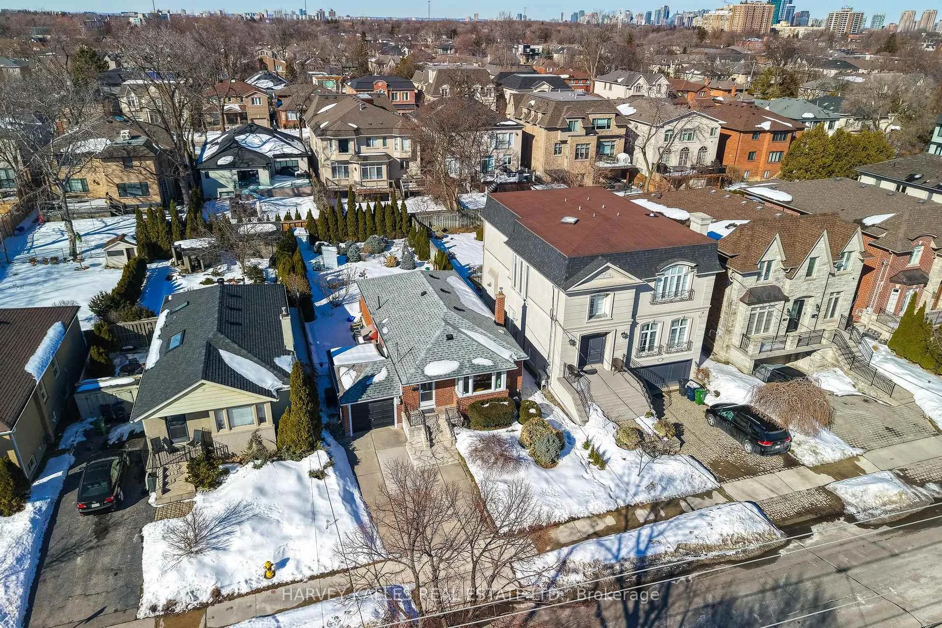 Photo 1 of 380 Brooke Avenue, Toronto, Bedford Park-Nortown — HOMEH