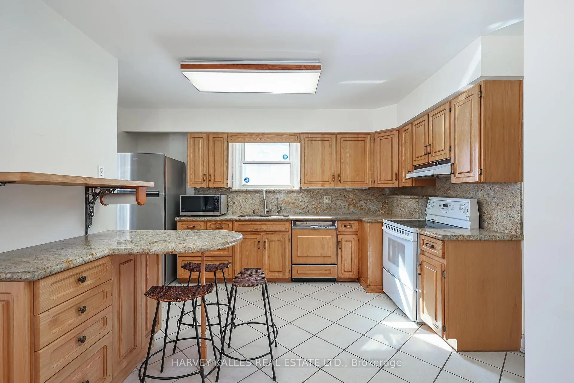 Photo 4 of 380 Brooke Avenue, Toronto, Bedford Park-Nortown — HOMEH