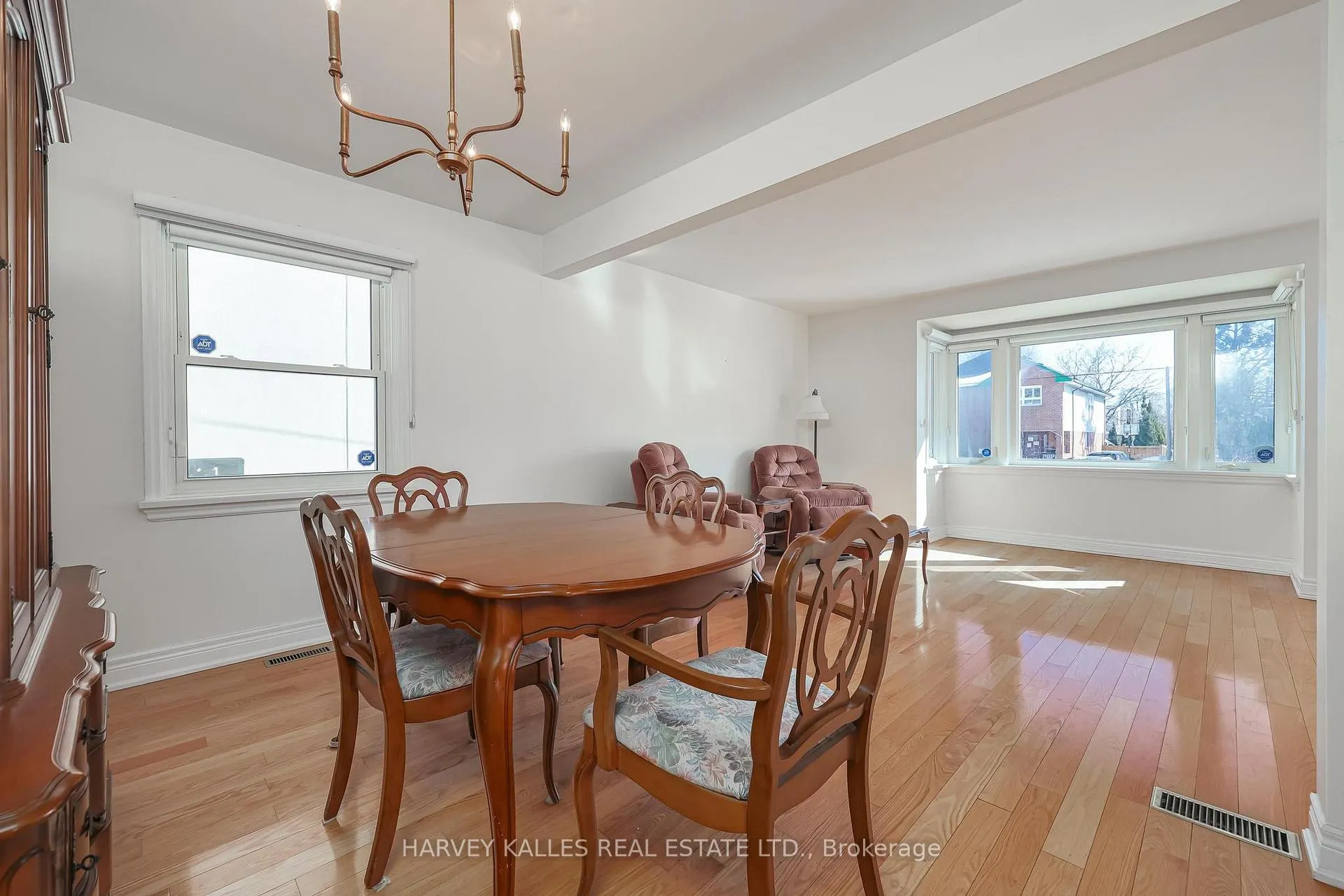 Photo 8 of 380 Brooke Avenue, Toronto, Bedford Park-Nortown — HOMEH